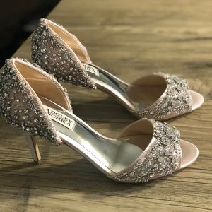 Badgley Mischka Blush pink heel shoes